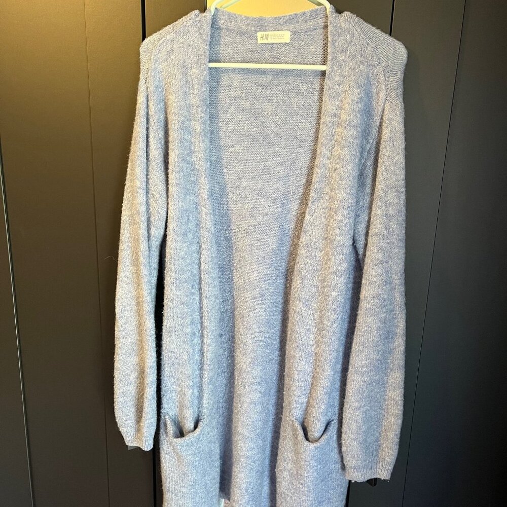 H&M 12-14Y blue cardigan.